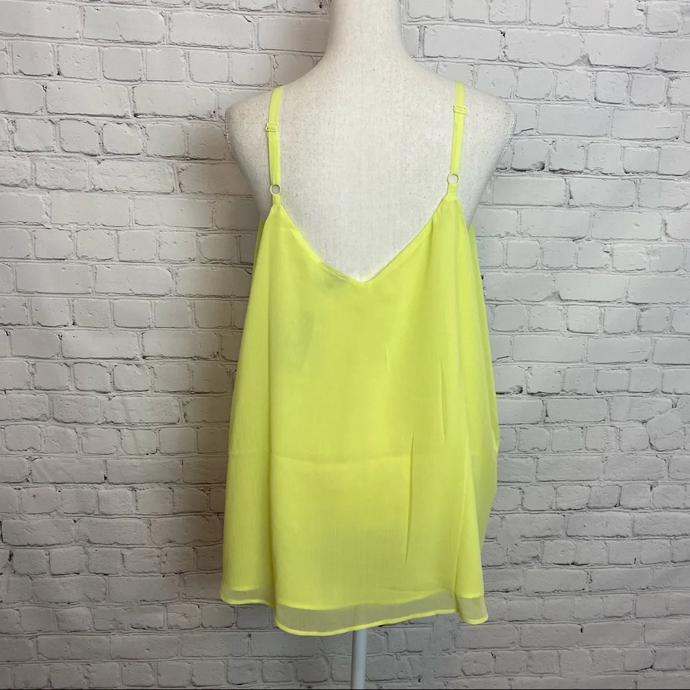 Torrid NWT Lime Green Embroidered Tank - Picture 4 of 6